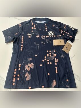 Chelsea FC Nike Football / Soccer Women’s Jersey (Small) Retails For $45